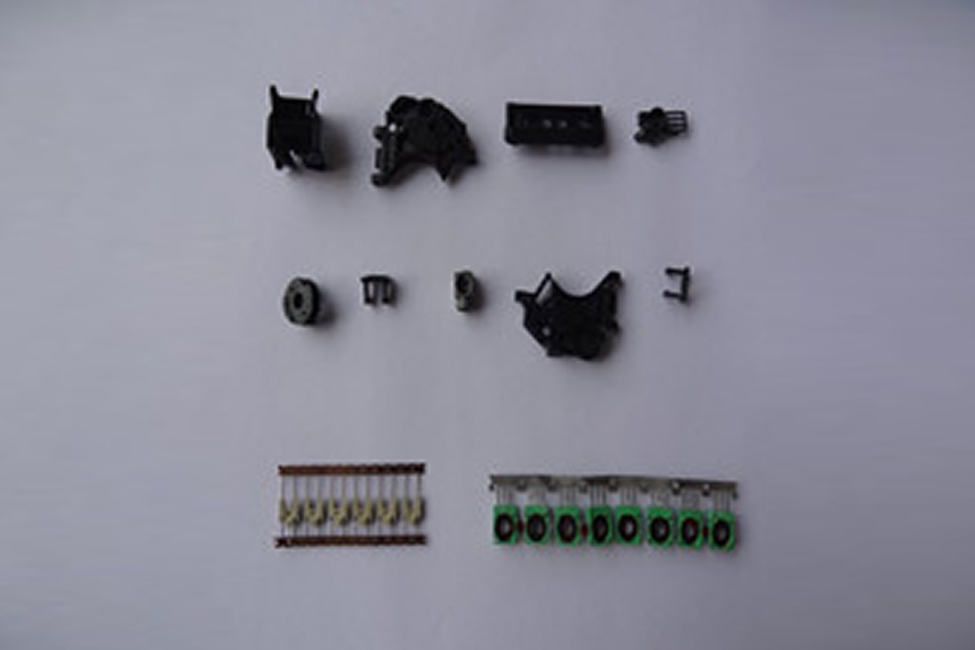 高溫度，高加纖連接器應(yīng)用塑料樣品